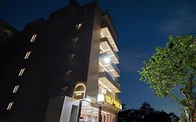 Townhouse Oak Vs Shivanya