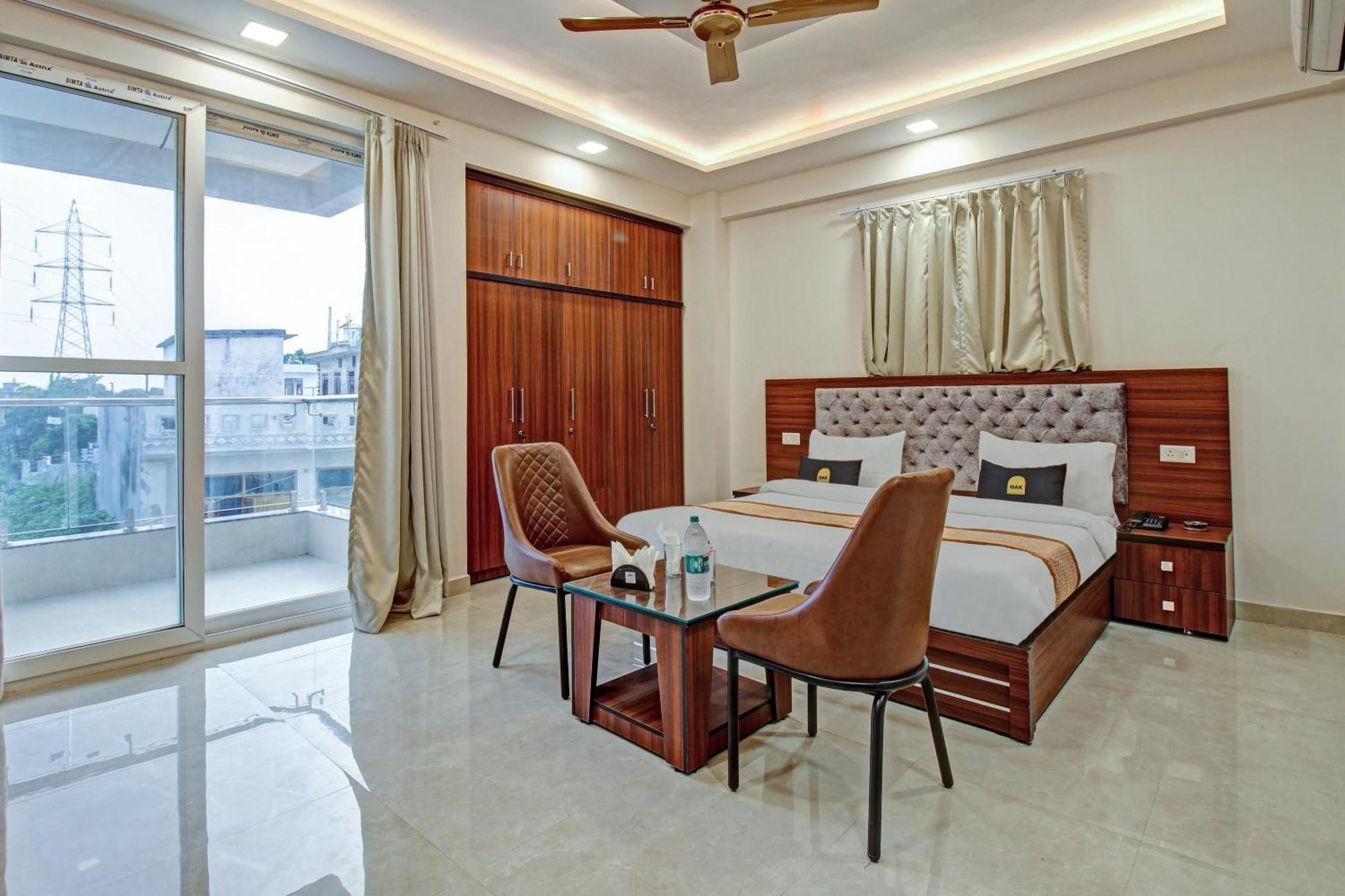 Townhouse Oak Vs Shivanya Lucknow Exterior photo