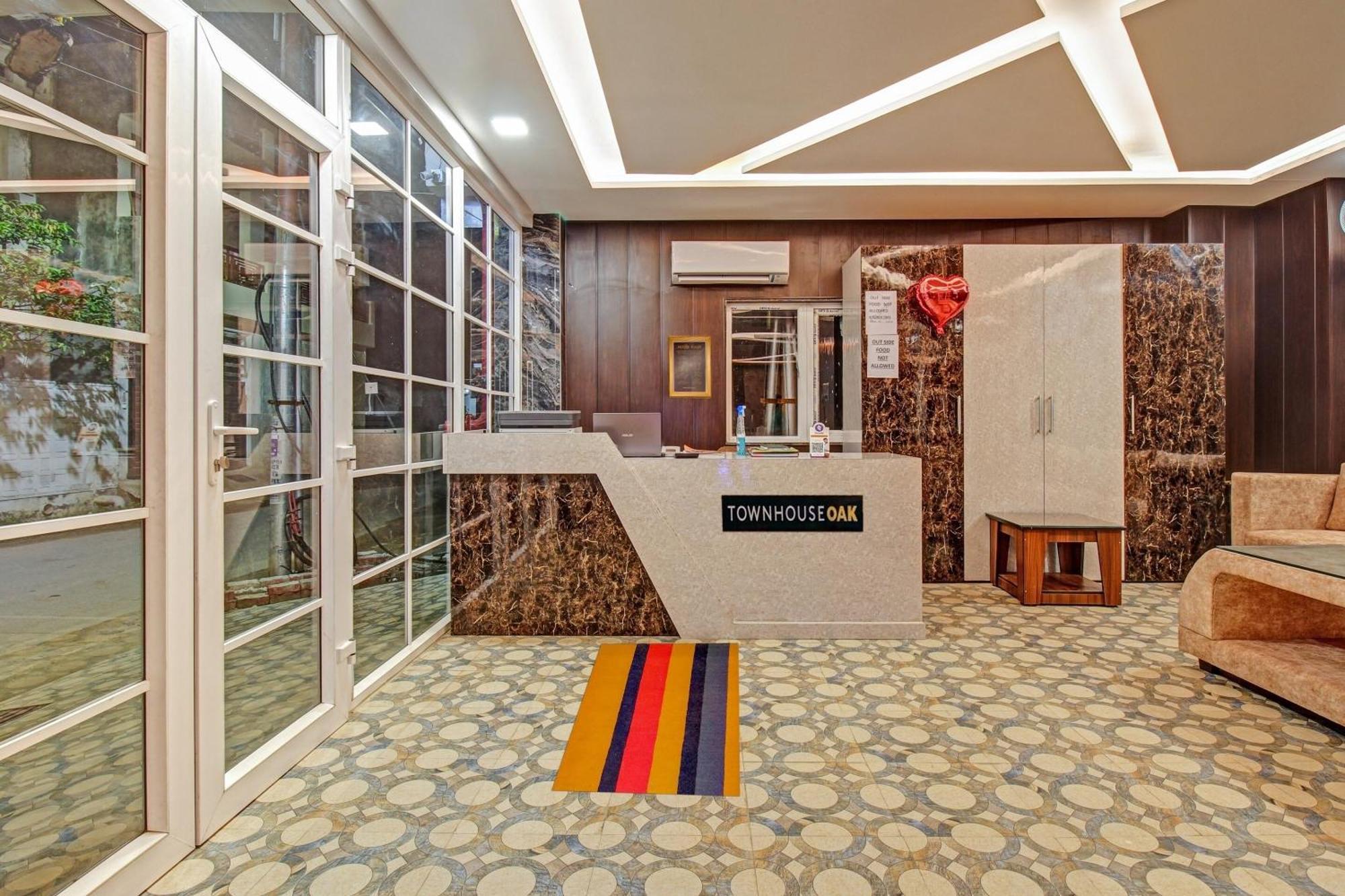Townhouse Oak Vs Shivanya Lucknow Exterior photo
