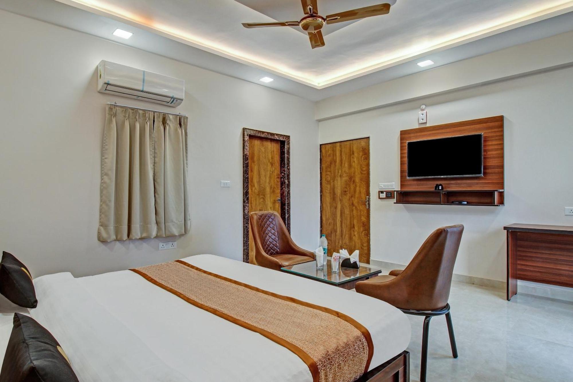 Townhouse Oak Vs Shivanya Lucknow Exterior photo